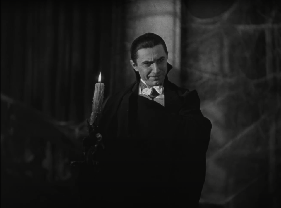 Bela Lugosi as Dracula smiling and saying I am Dracula.